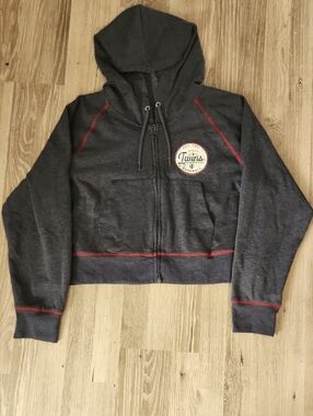 Gray Zip-Up Cropped Hoodie  Minnesota MN 'Twins' XL